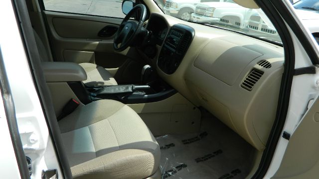 Ford Escape 2007 photo 2