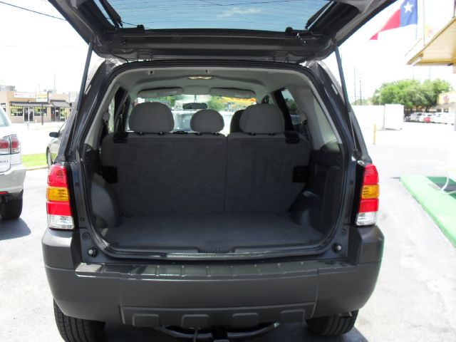 Ford Escape 2007 photo 19