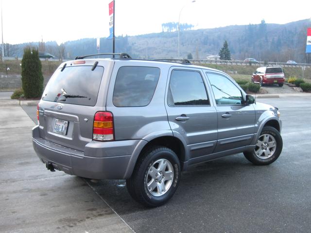 Ford Escape 2007 photo 2