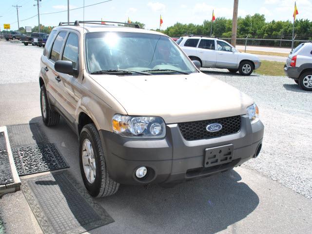 Ford Escape 2007 photo 2