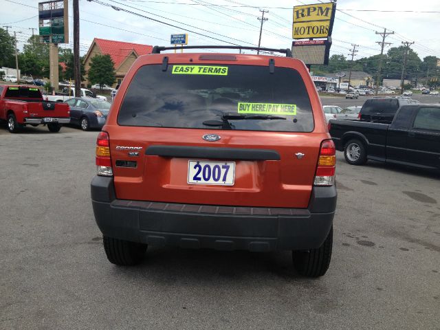 Ford Escape 2007 photo 2