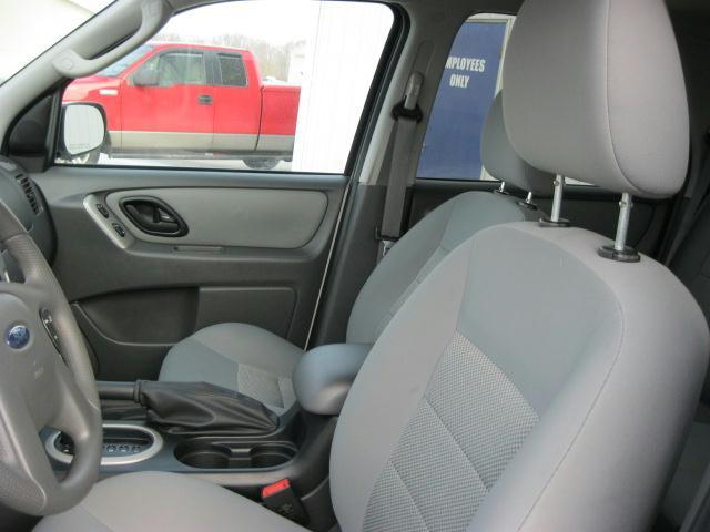 Ford Escape 2007 photo 3