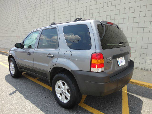 Ford Escape 2007 photo 2