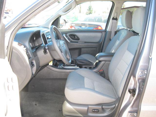 Ford Escape 2007 photo 2