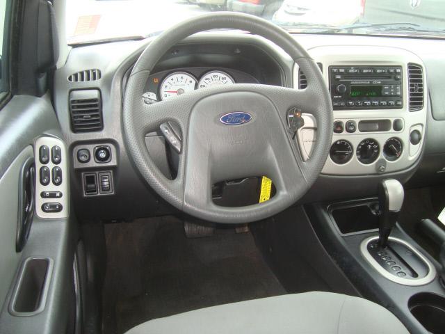 Ford Escape ESi Sport Utility