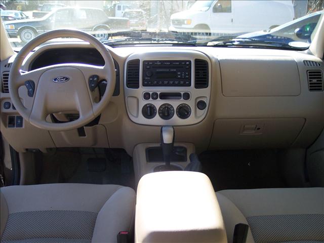 Ford Escape 2007 photo 2