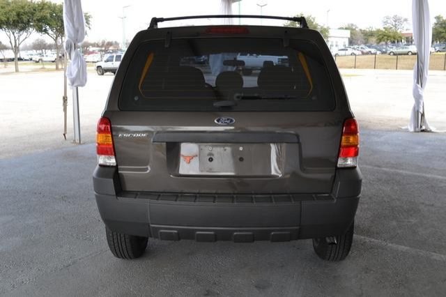 Ford Escape 2007 photo 3