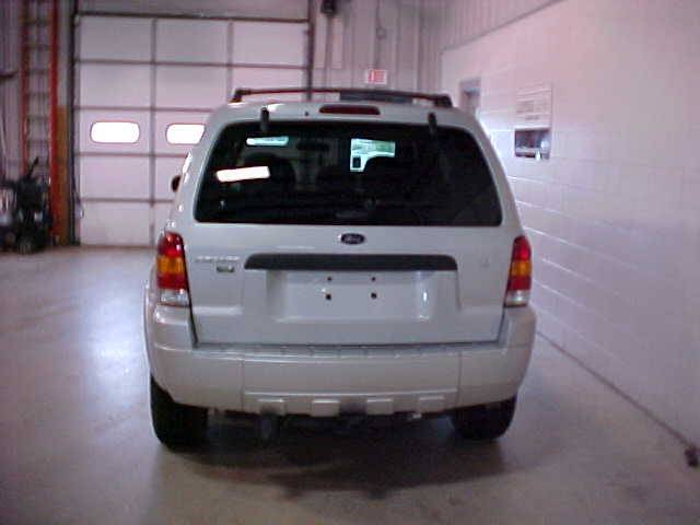 Ford Escape 2007 photo 2