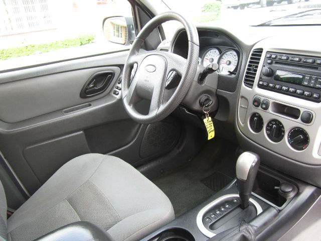 Ford Escape 2007 photo 13