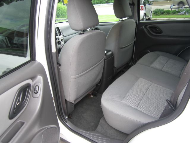 Ford Escape 2007 photo 18