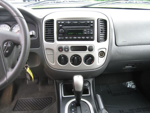 Ford Escape 2007 photo 19