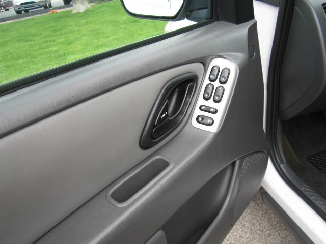 Ford Escape 2007 photo 20