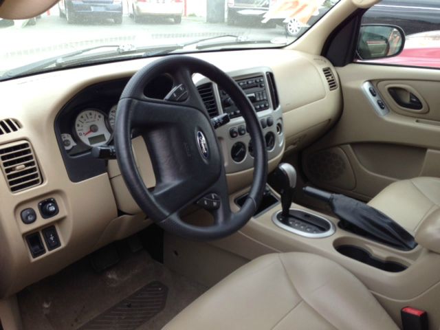 Ford Escape 2007 photo 2