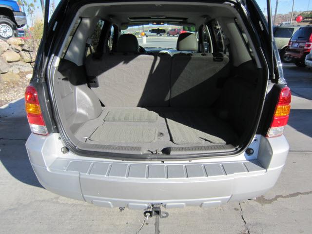 Ford Escape 2007 photo 2