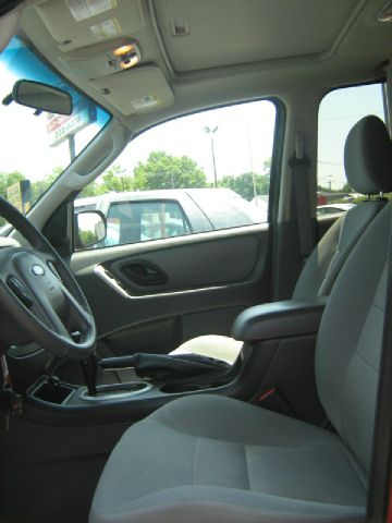 Ford Escape 2007 photo 2