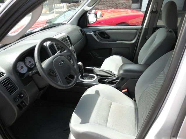 Ford Escape 2007 photo 12