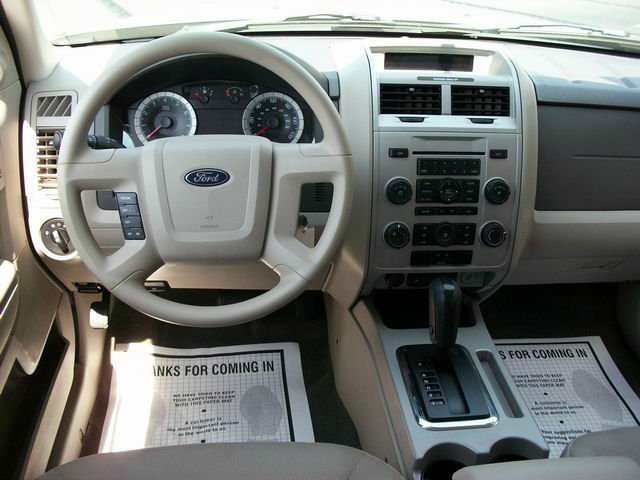 Ford Escape 2008 photo 11