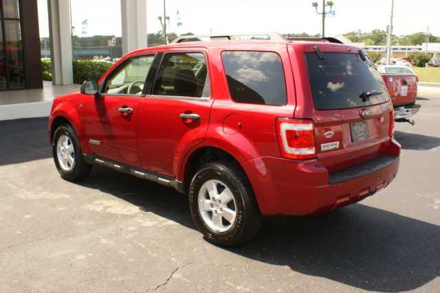 Ford Escape 2008 photo 2