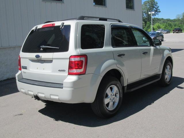 Ford Escape 2008 photo 3