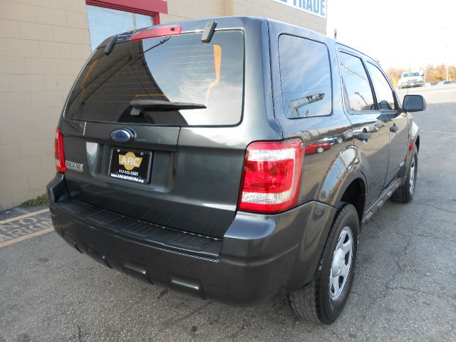 Ford Escape 2008 photo 2