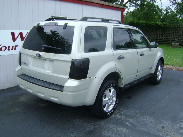 Ford Escape 2008 photo 2