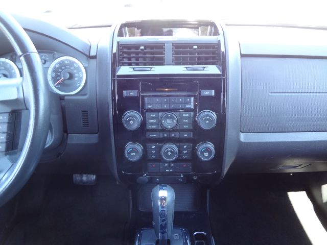 Ford Escape 2008 photo 21