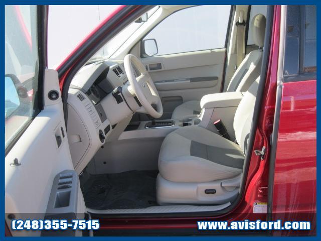 Ford Escape 2008 photo 2