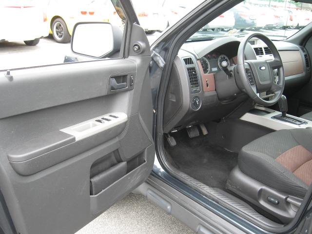 Ford Escape 2008 photo 2