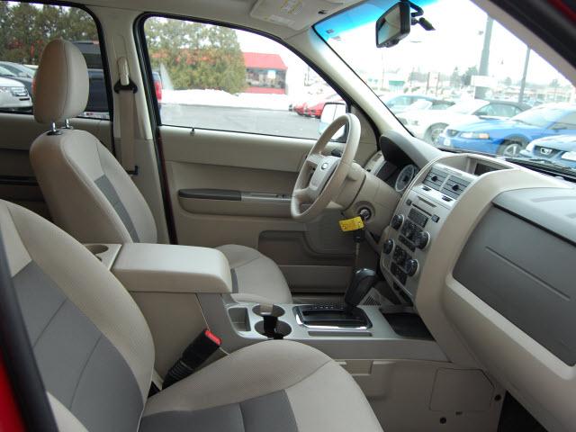 Ford Escape 2008 photo 2