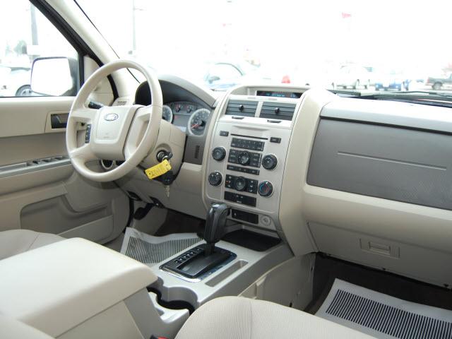 Ford Escape 2008 photo 3