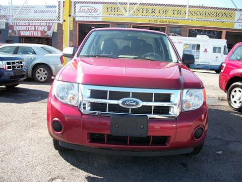 Ford Escape XLS Sport Utility