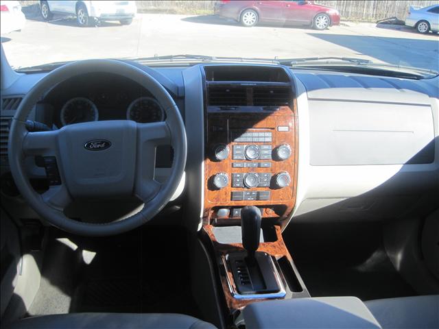 Ford Escape 2008 photo 2