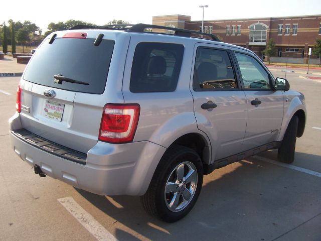 Ford Escape 2008 photo 2