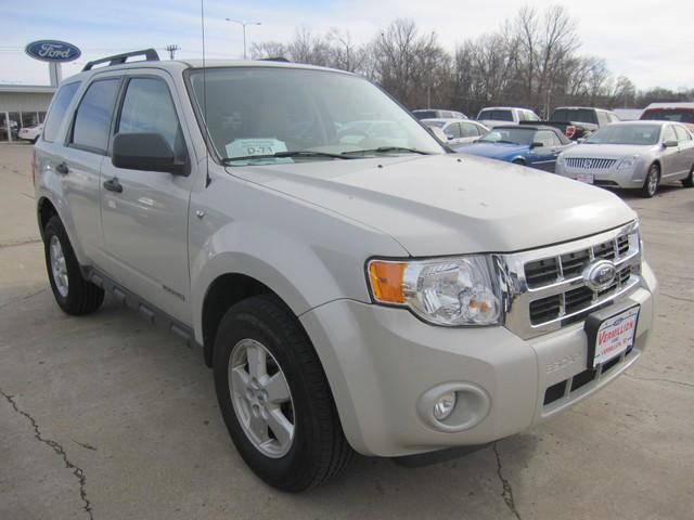 Ford Escape 2008 photo 2