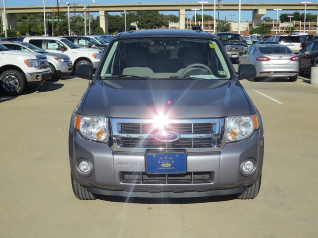 Ford Escape 2008 photo 2