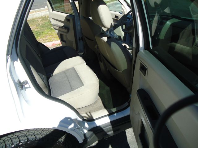 Ford Escape 2008 photo 16