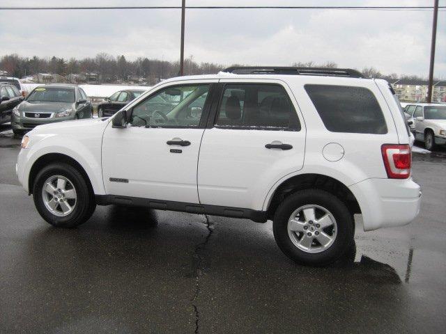 Ford Escape 2008 photo 2