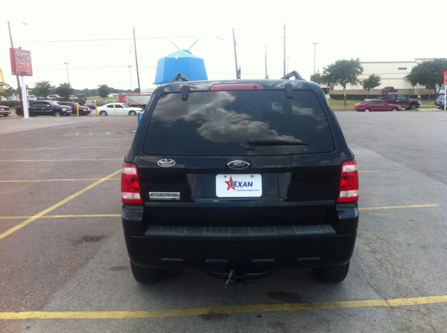 Ford Escape 2008 photo 2