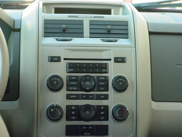 Ford Escape 2008 photo 2