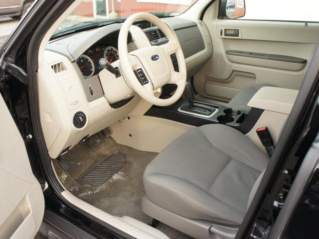 Ford Escape 2008 photo 2