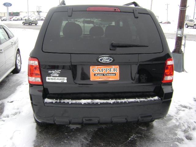 Ford Escape 2008 photo 2