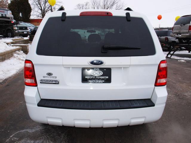 Ford Escape 2008 photo 3