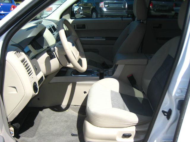 Ford Escape 2008 photo 2