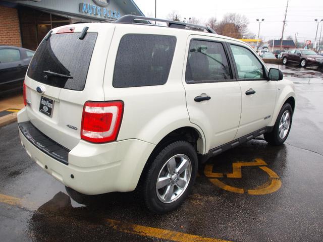 Ford Escape 2008 photo 2