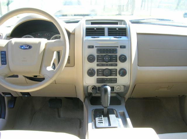 Ford Escape 2008 photo 9