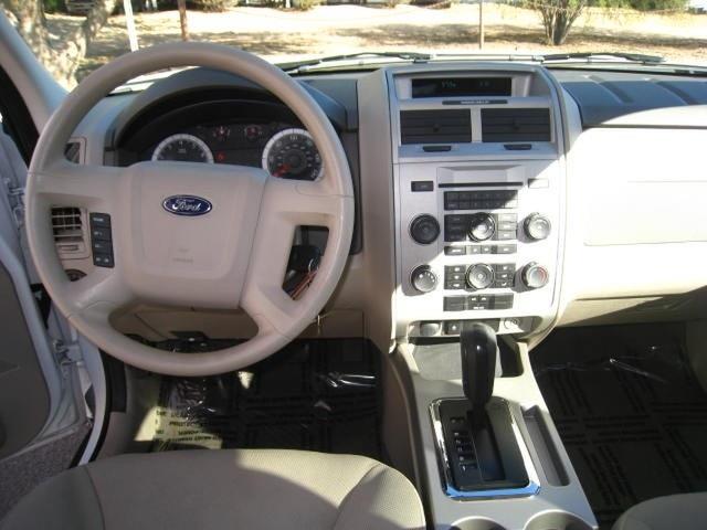 Ford Escape 2008 photo 3