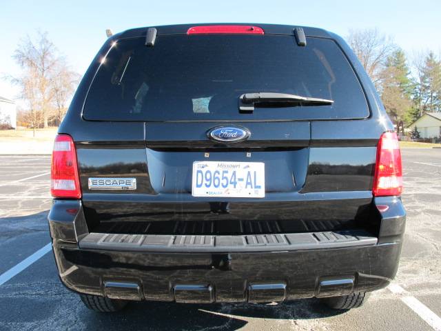 Ford Escape 2008 photo 2