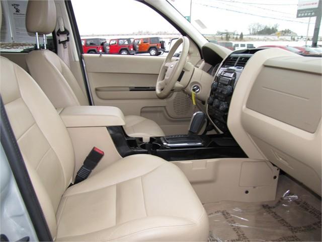 Ford Escape 2008 photo 3