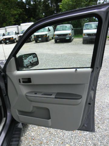 Ford Escape 2008 photo 37