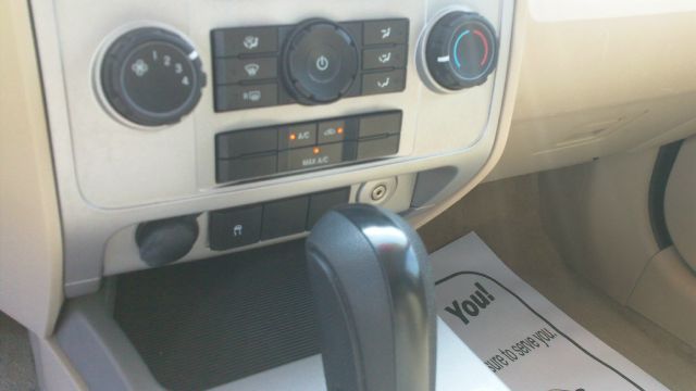 Ford Escape 2008 photo 10